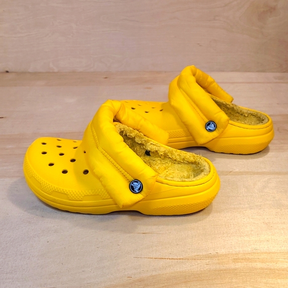 Crocs Neo Puff Yellow Faux Fur Lined Unisex Clogs - Picture 10 of 11